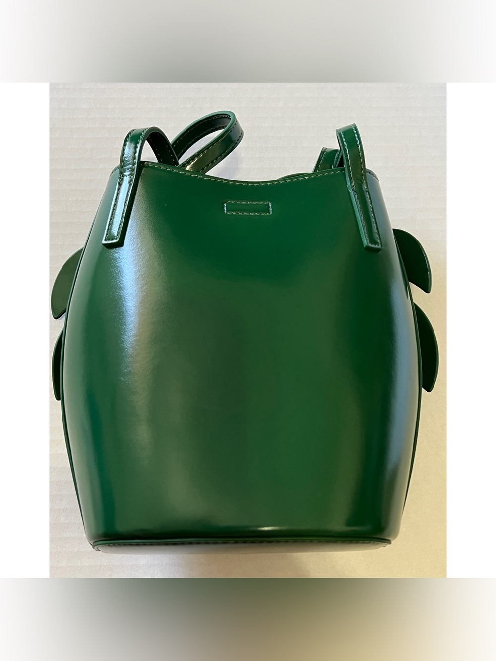 JW PEI green monstera leaf shaped novelty bag new in box - Picture 3 of 16